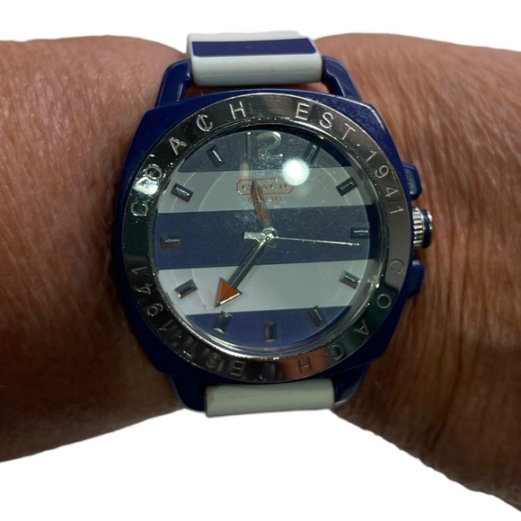 Coach - watch - made by Movado - Picture 2 of 6